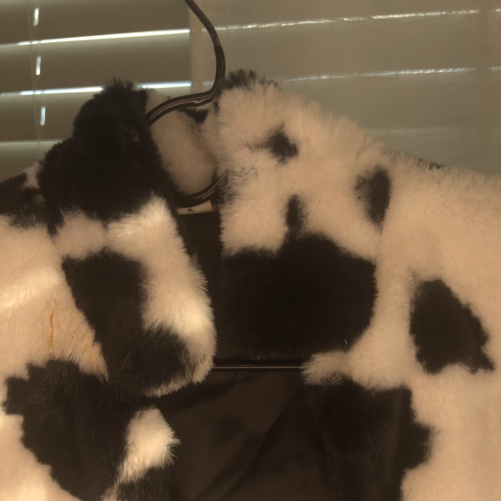 Kids Size 5T Cow Print Cropped Jacket Black & White - Picture 7 of 7